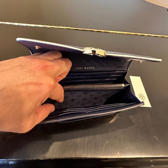 NWT Authentic Luxe Minimalist Tory Burch Duet Woven Envelope Continental/Clutch - Picture 15 of 17